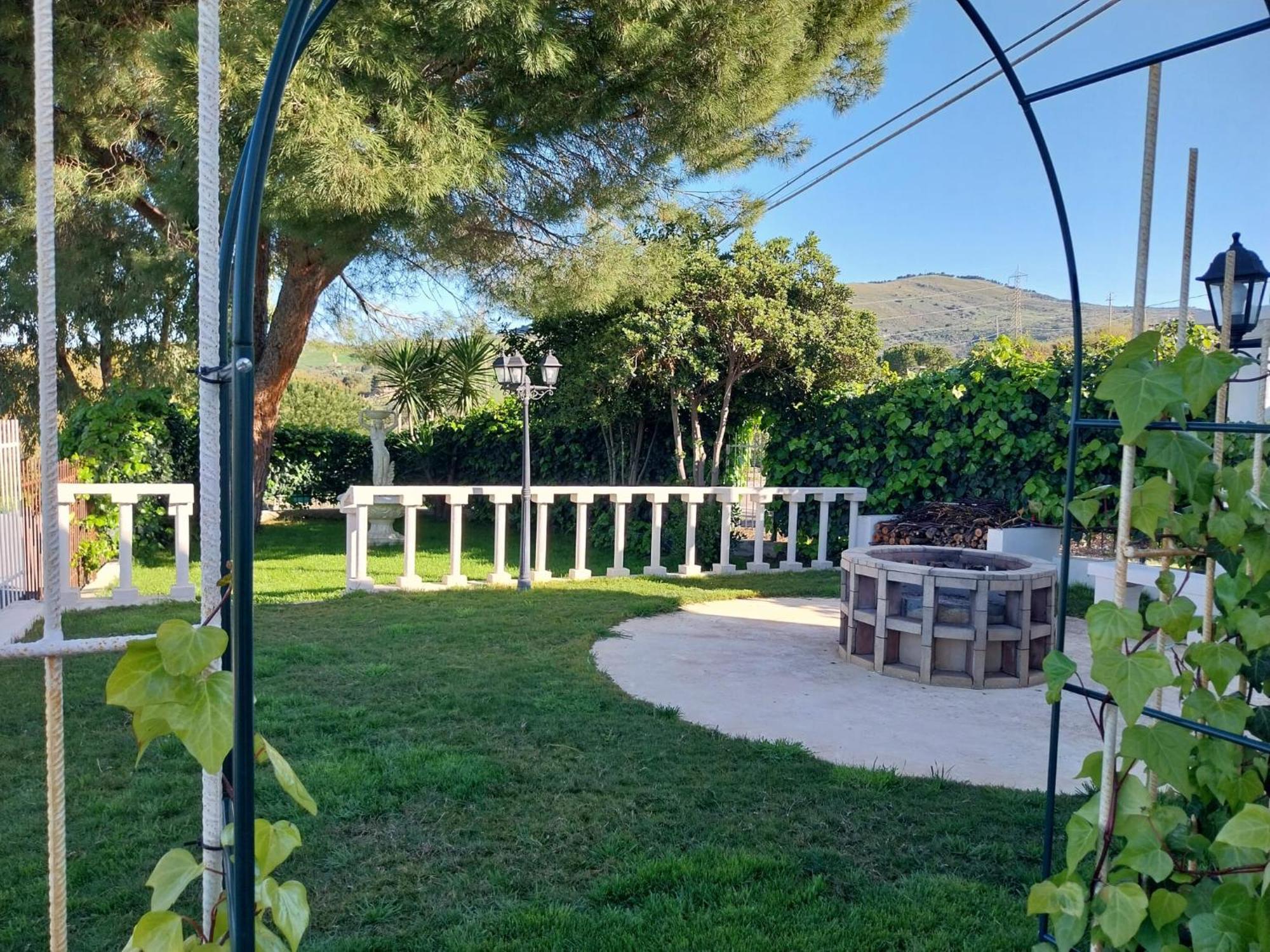 Casa Lachesi Caccamo 外观 照片